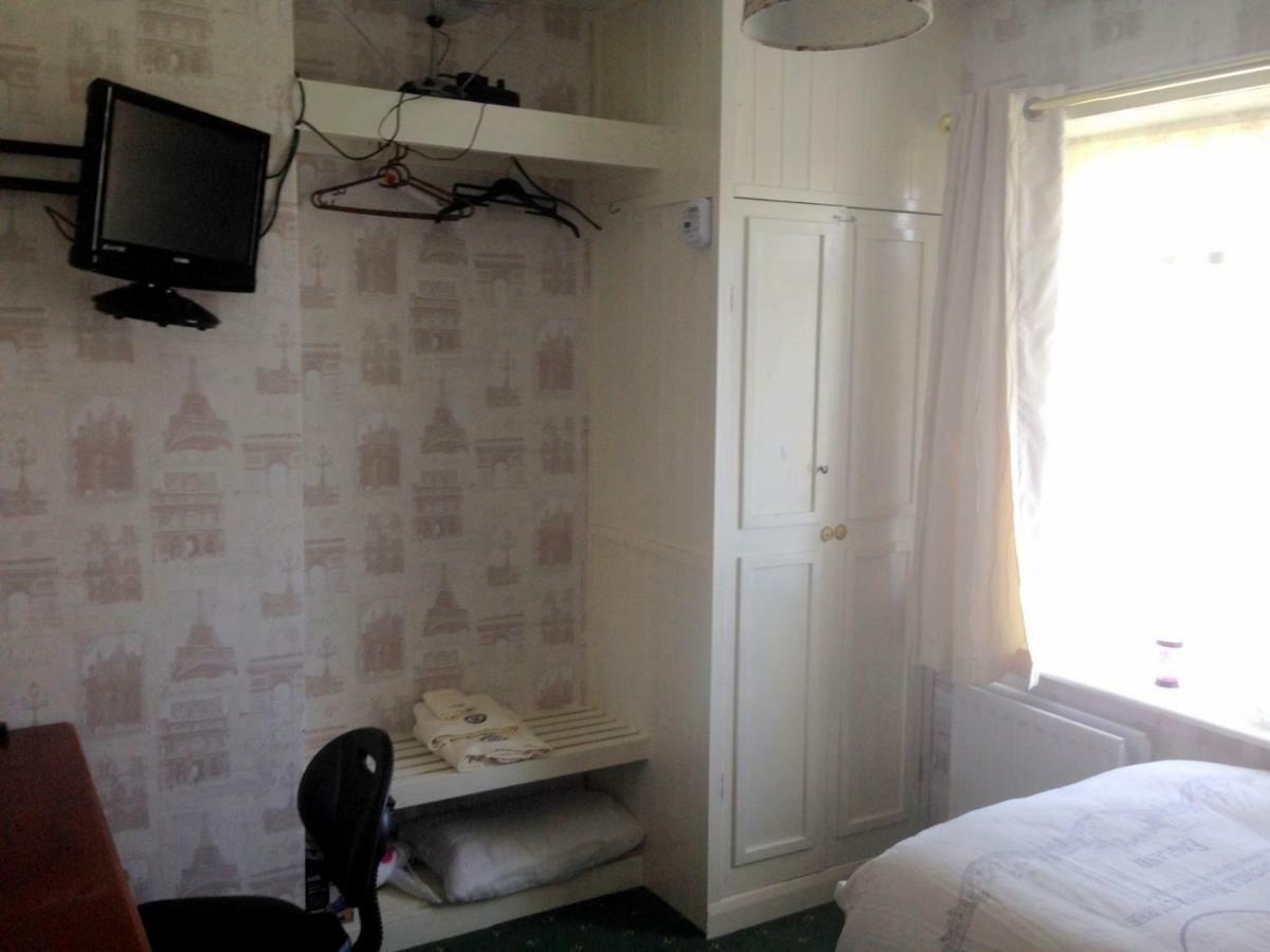 Liverpool Airport Rooms Speke Exterior photo