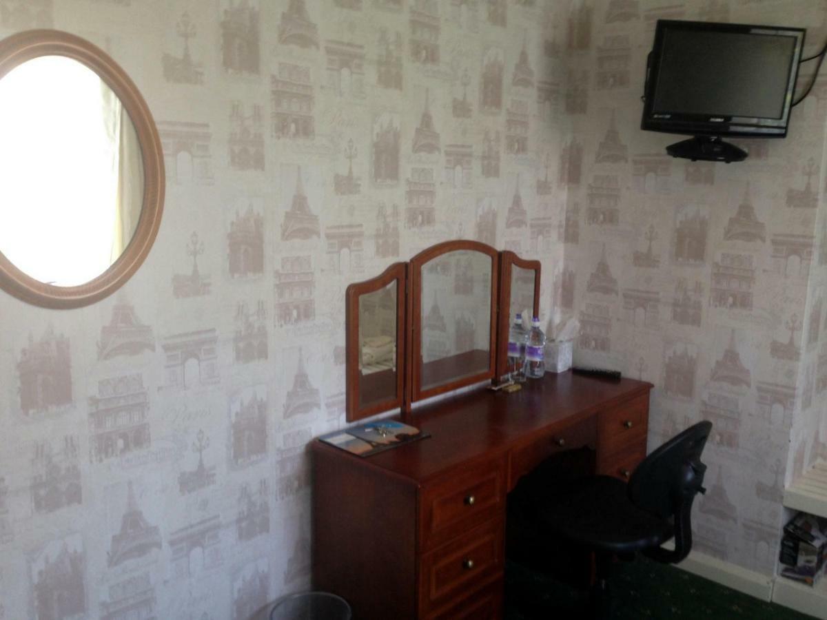 Liverpool Airport Rooms Speke Exterior photo