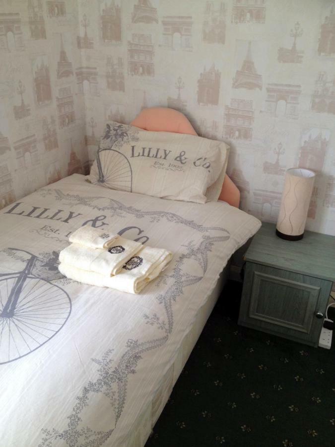 Liverpool Airport Rooms Speke Exterior photo